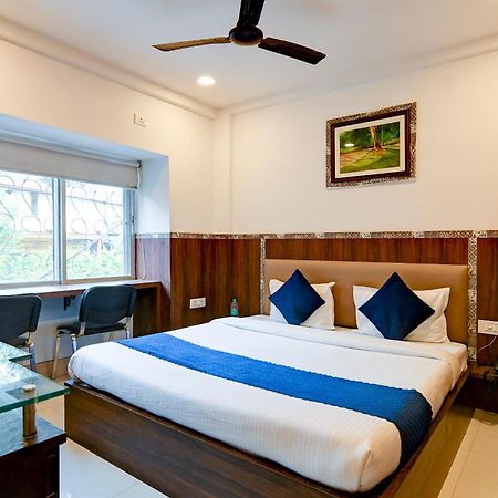 Hotel Q Inn Calcutta Buitenkant foto