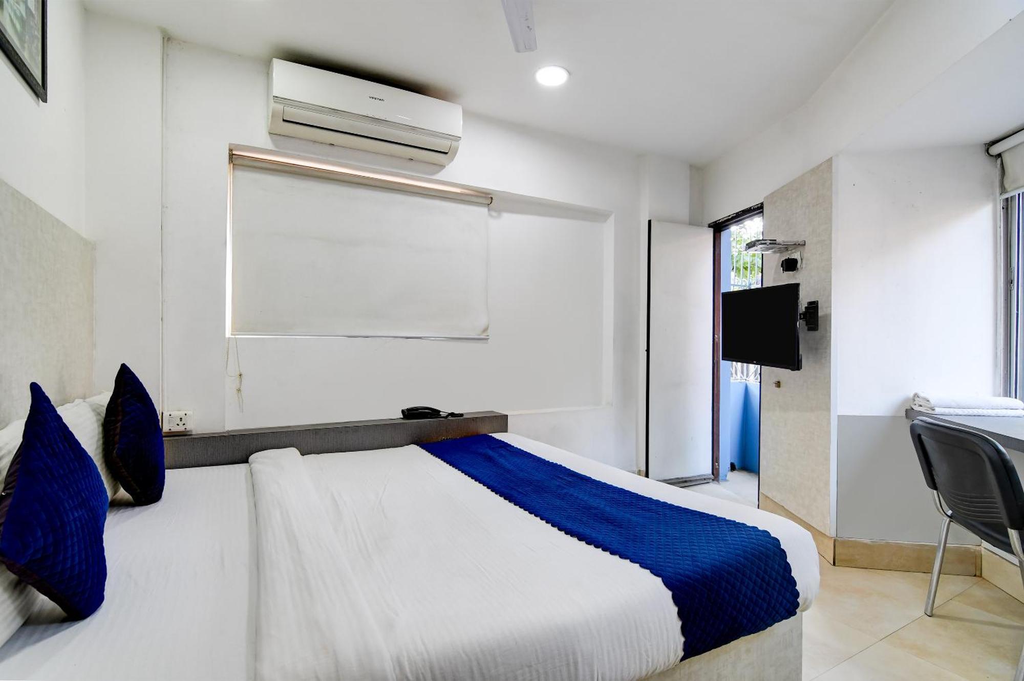 Hotel Q Inn Calcutta Buitenkant foto