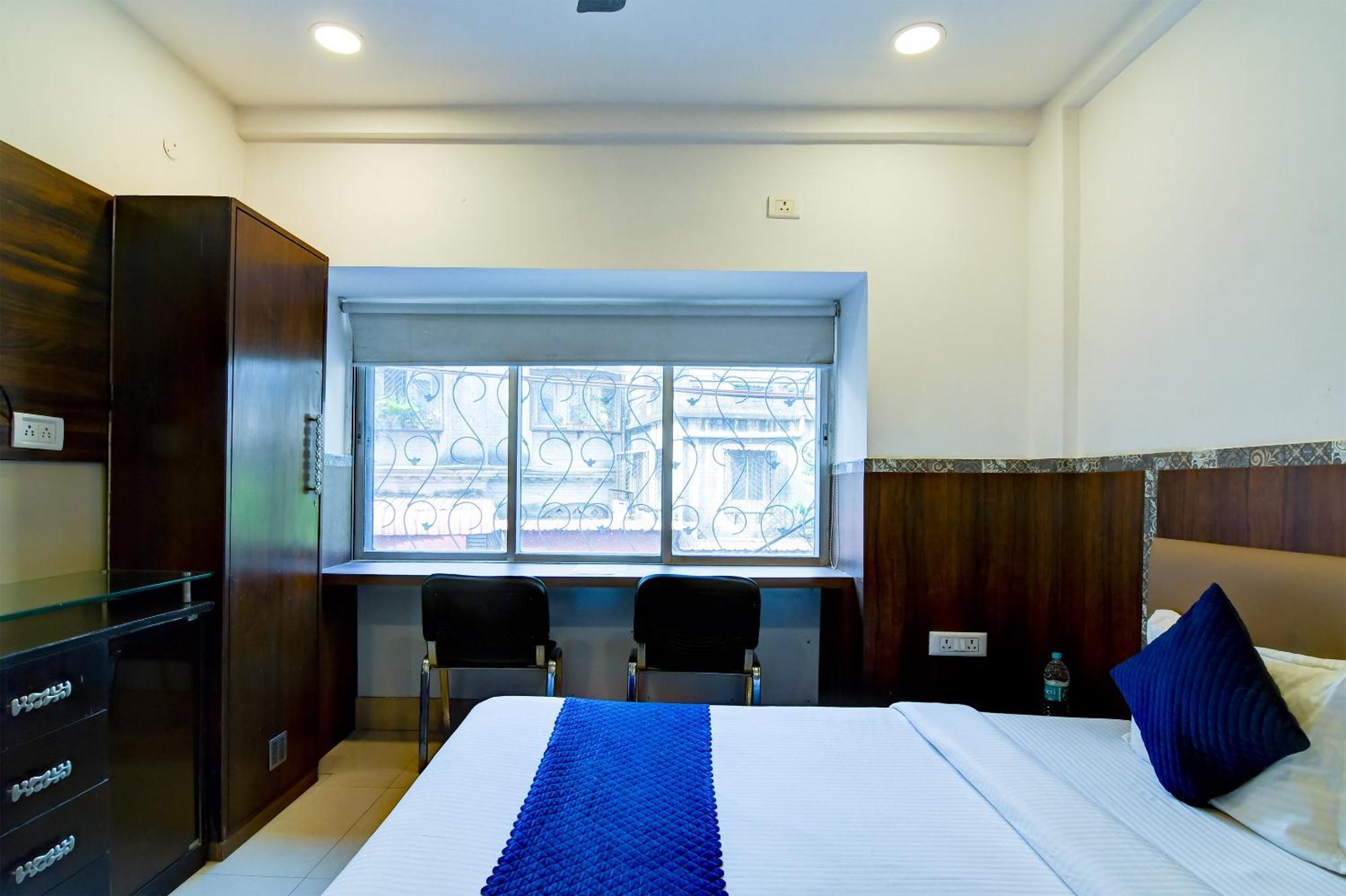 Hotel Q Inn Calcutta Buitenkant foto