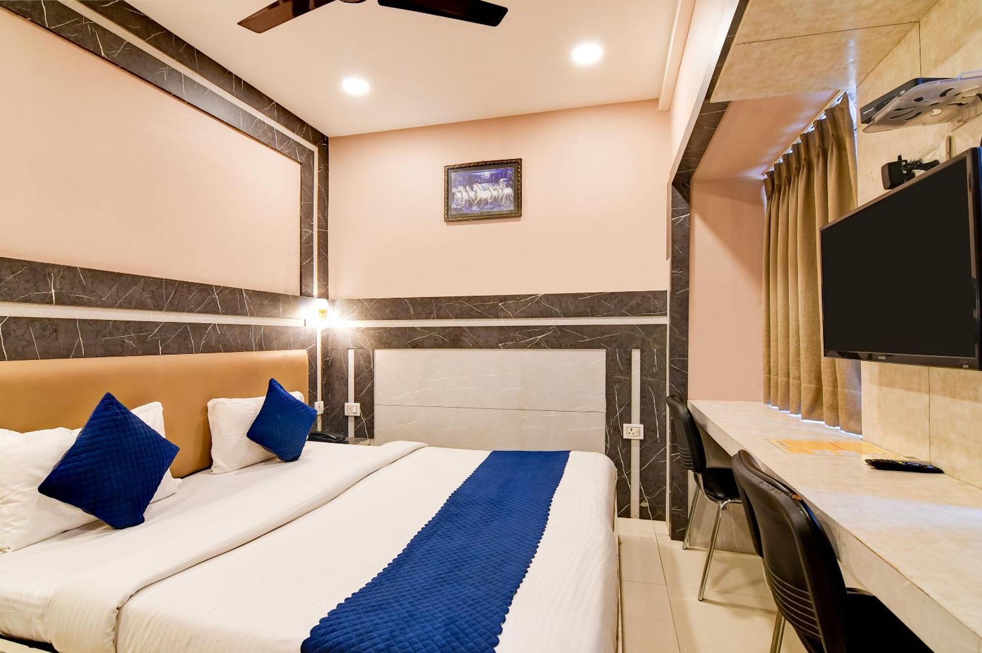 Hotel Q Inn Calcutta Buitenkant foto