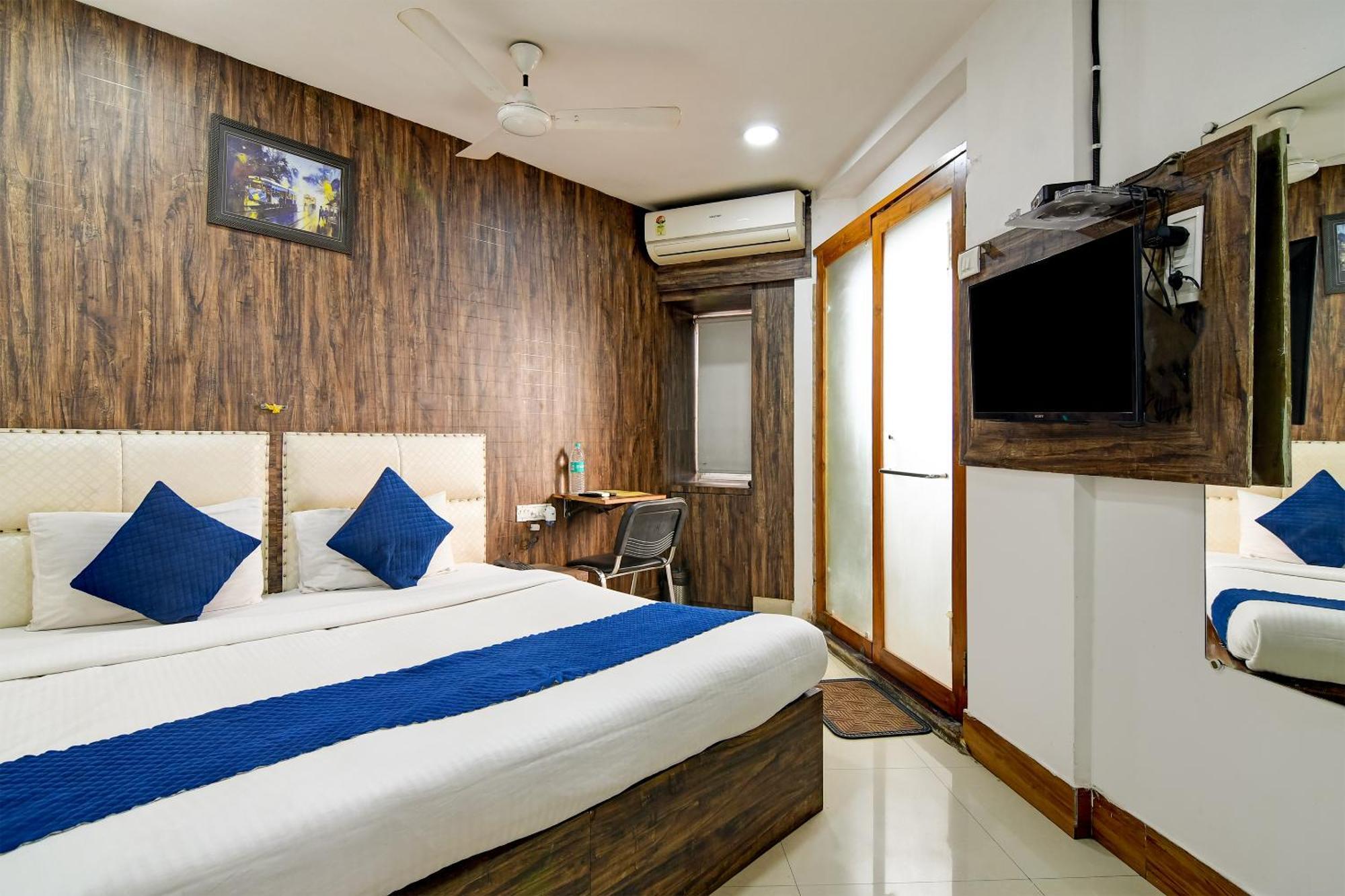 Hotel Q Inn Calcutta Buitenkant foto