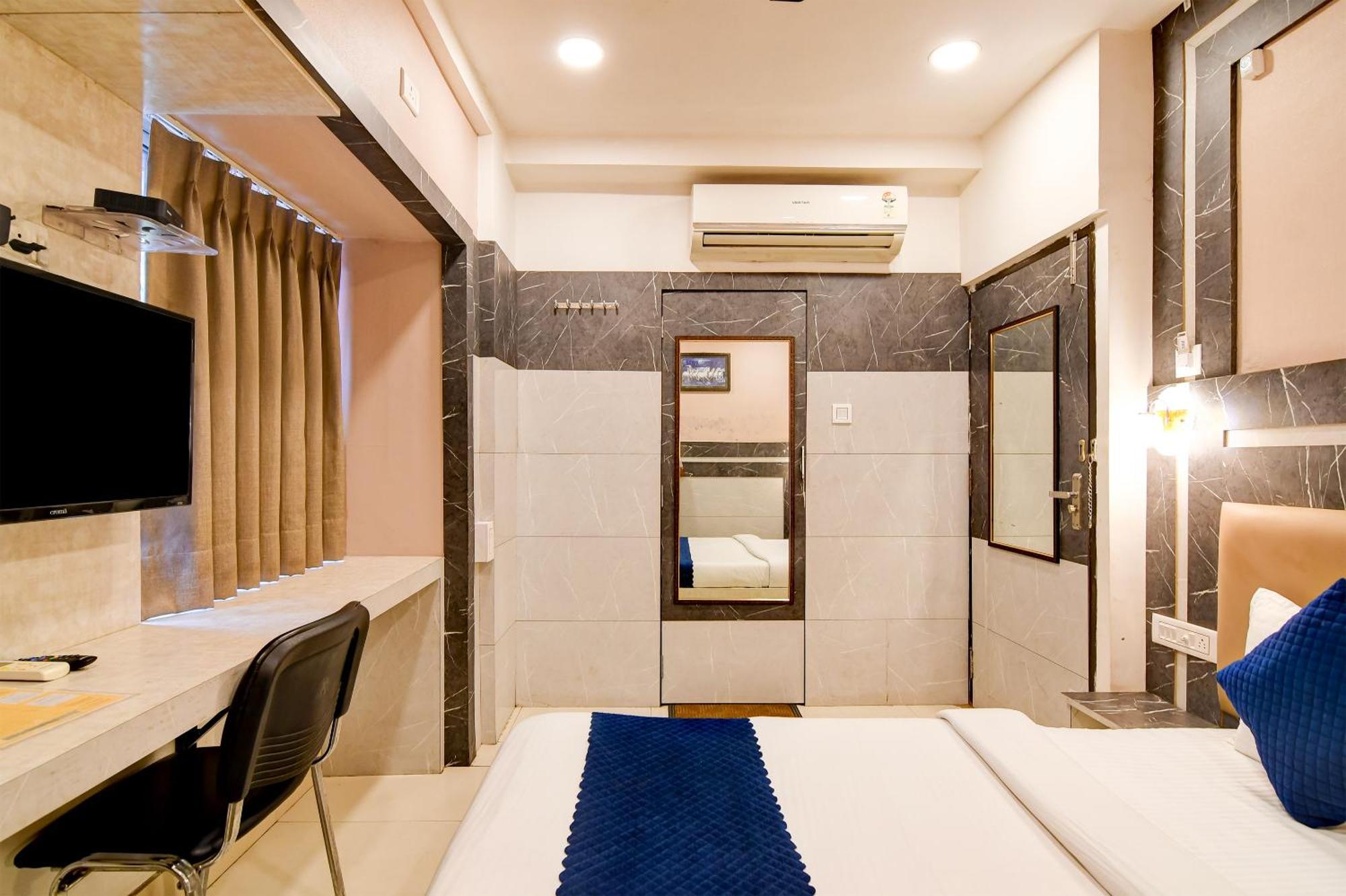 Hotel Q Inn Calcutta Buitenkant foto