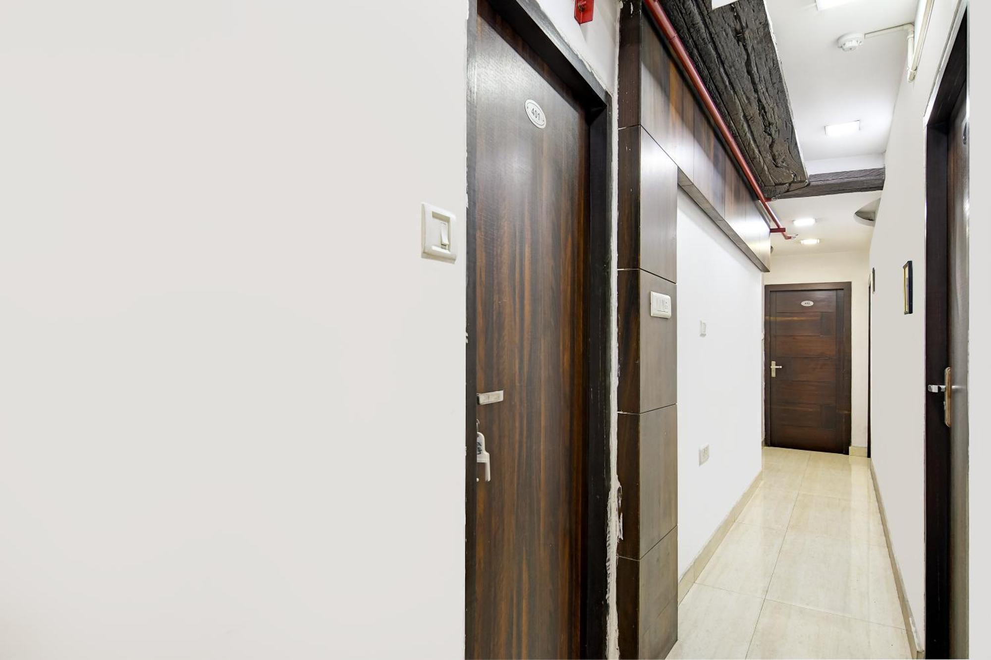 Hotel Q Inn Calcutta Buitenkant foto