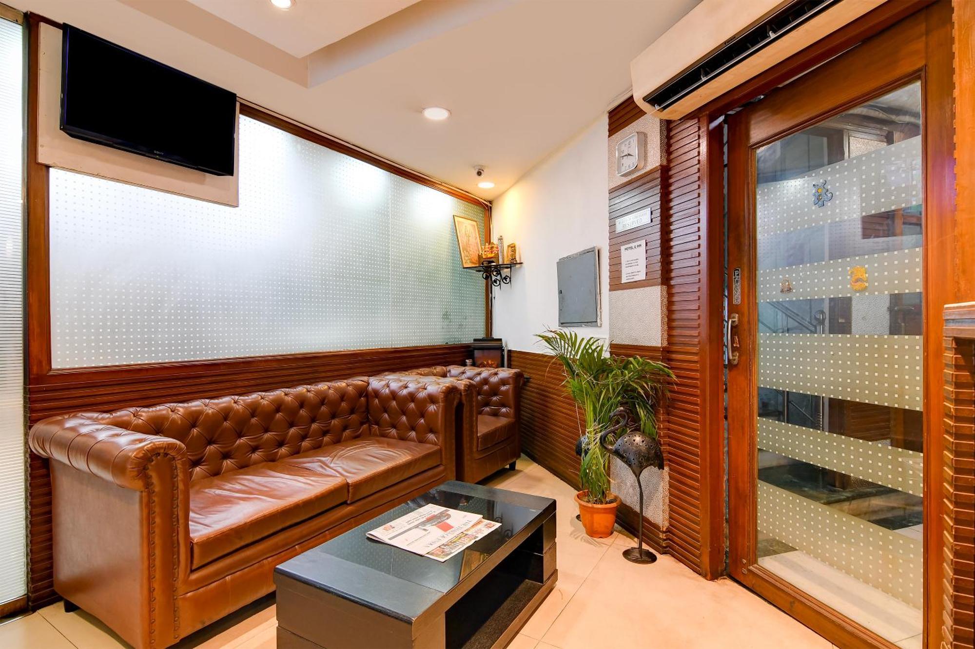 Hotel Q Inn Calcutta Buitenkant foto